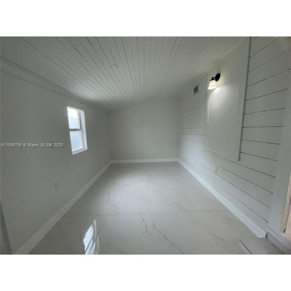 Building Photo - 7631 NW 4th Ave