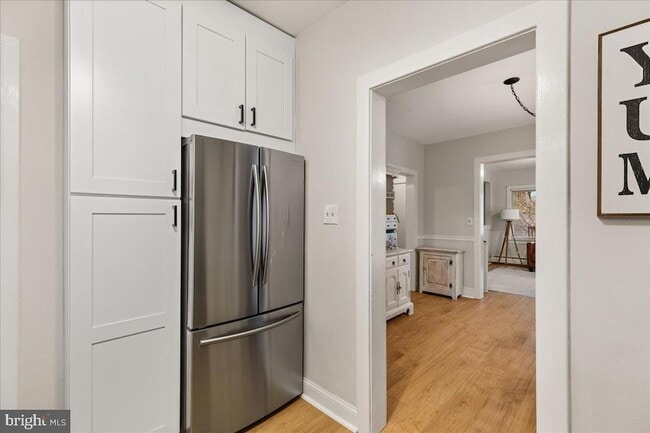 Building Photo - 21 Heathcote Brook Rd