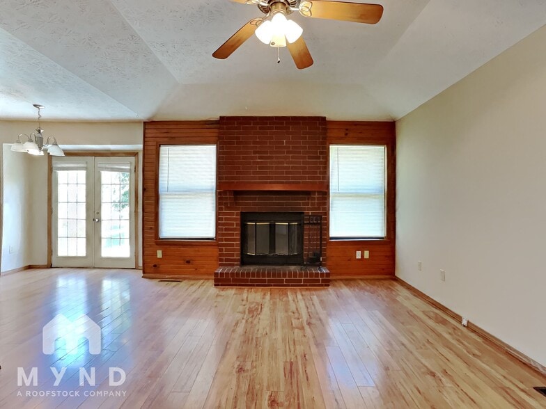 Building Photo - 3744 S Colgate Ave