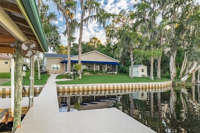 Building Photo - 17527 Canal Shores Dr