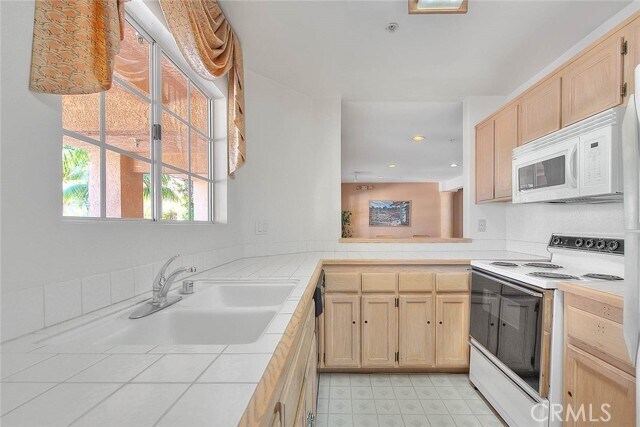 Building Photo - 11410 Brookshire Ave