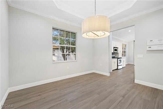 Building Photo - 10392 Autumn Breeze Dr