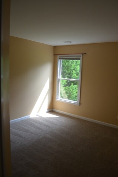 Building Photo - 11075 Regal Forest Dr.
