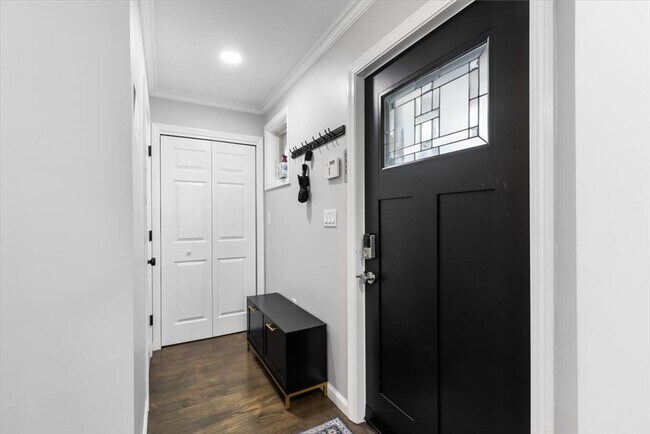 Building Photo - 77 Cedar St