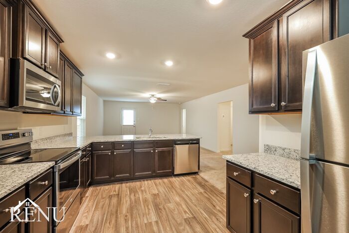 Building Photo - 10922 Chatham Ct