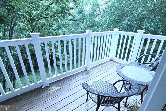 Building Photo - 5704 Chapman Mill Dr