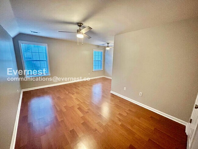 Building Photo - Limited Time Special Offer / 4 Bed, 2.5 Bath Home with Garage / Pet-Friendly / Vouchers Accepted ...