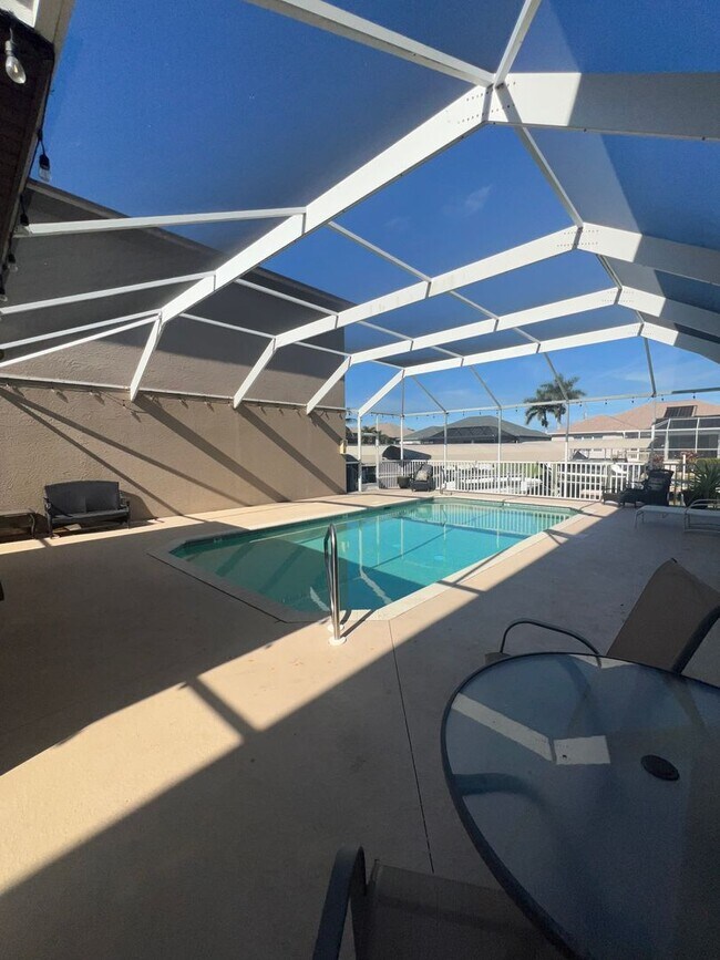 Building Photo - Villa Congress