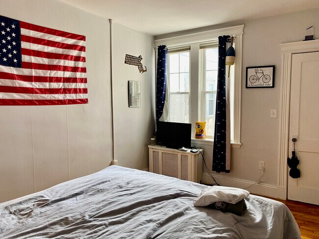 Building Photo - 76 Babcock St