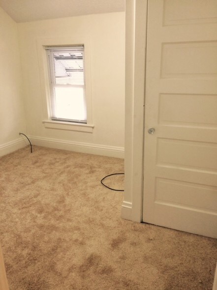 Bedroom 2 or office - 144 Alexander Ave