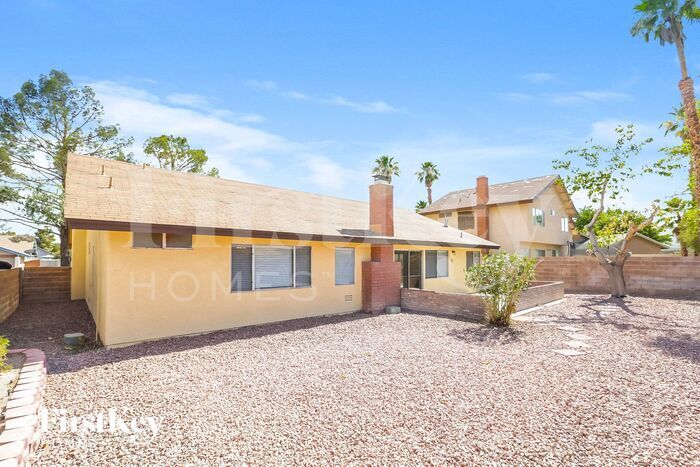 Building Photo - 6562 Appletree Cir