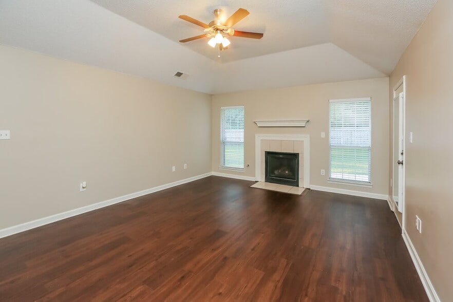 Building Photo - 6205 Morgan Manor Cove