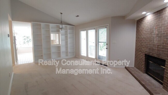 Building Photo - 306-F N Lindell Rd