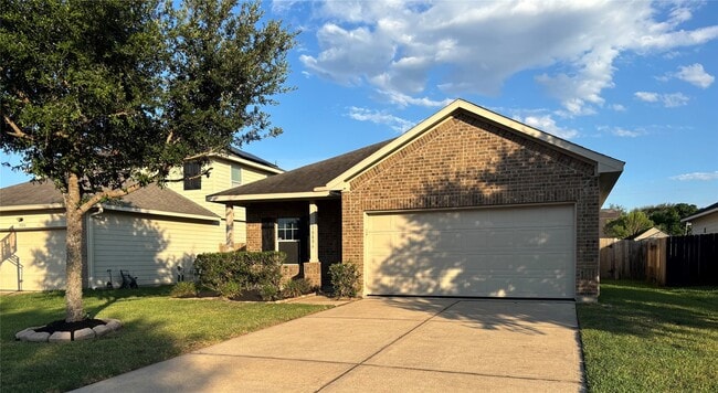 Building Photo - 10806 Woodwind Shadows Dr