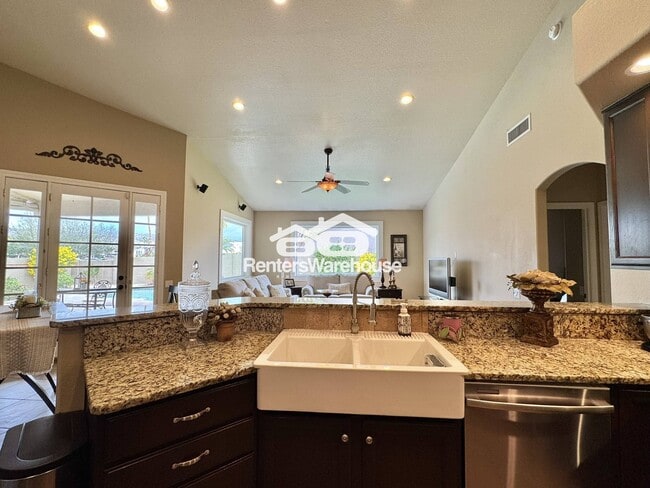 Building Photo - 3848 E Amberwood Dr