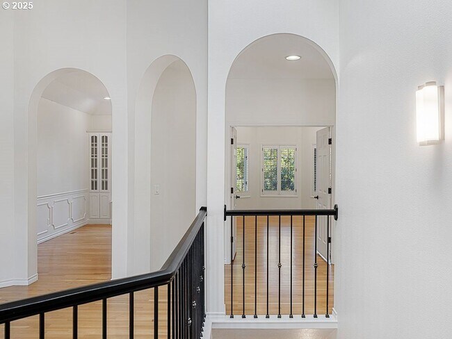 Building Photo - 1140 SW Fairfax Pl