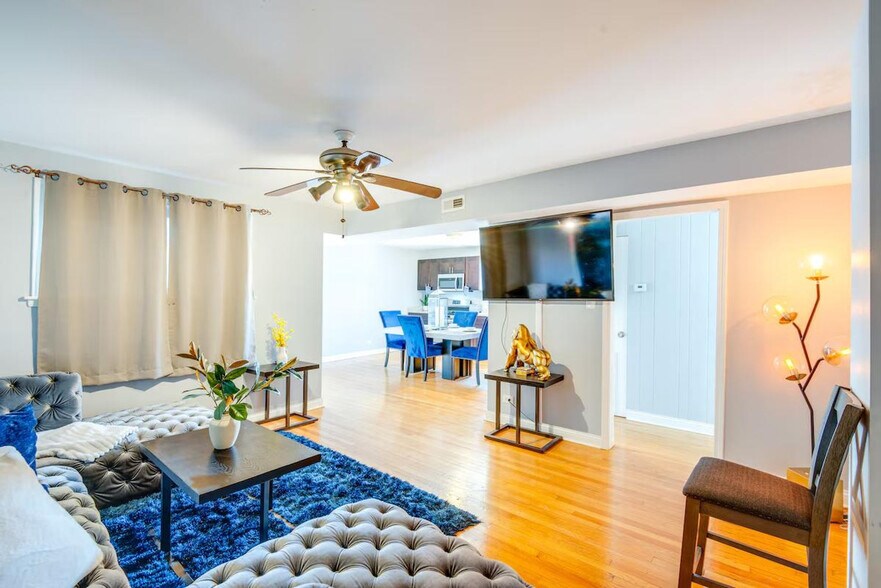 Primary Photo - 8136 S Kedzie Ave