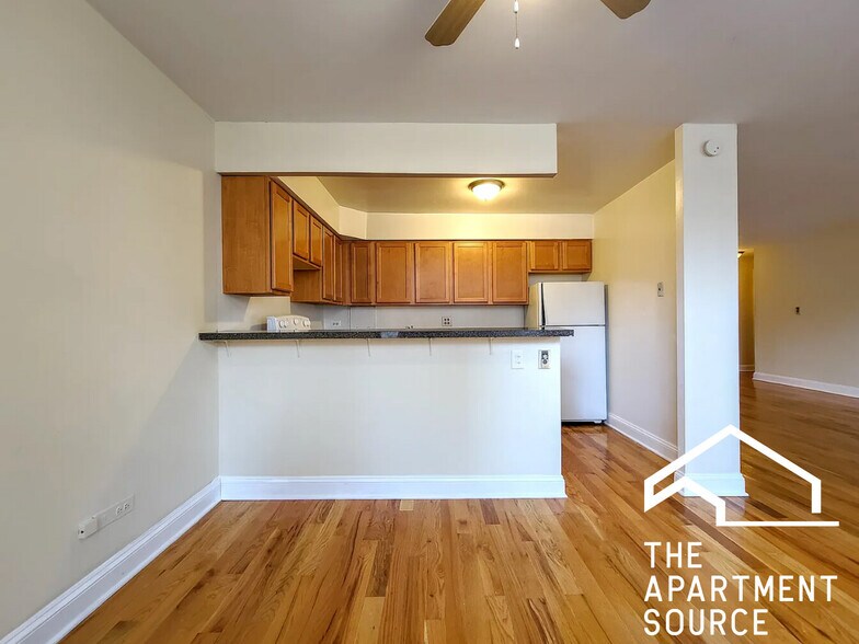 Building Photo - 1449 N Dearborn St