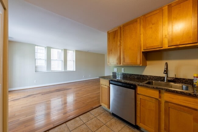 Building Photo - 5630 Pershing Ave