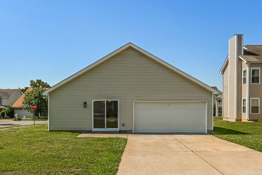Building Photo - 179 Sophie Dr