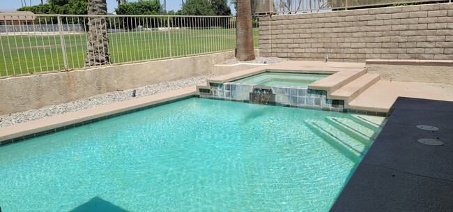 Building Photo - 79860 Fiesta Dr