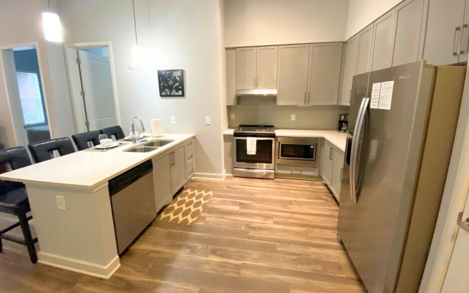 Building Photo - 6400 Blue Stone Rd