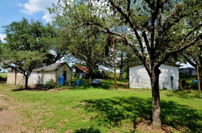 Building Photo - 2802 Co Rd 291