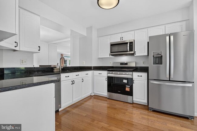 Building Photo - 7259 Worsley Way