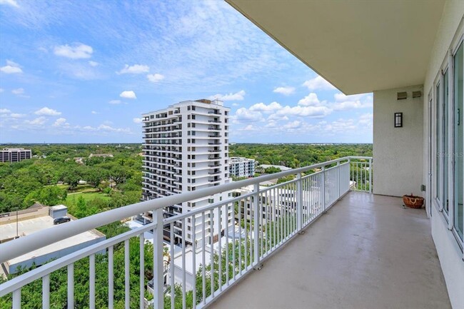Building Photo - 100 S Eola Dr