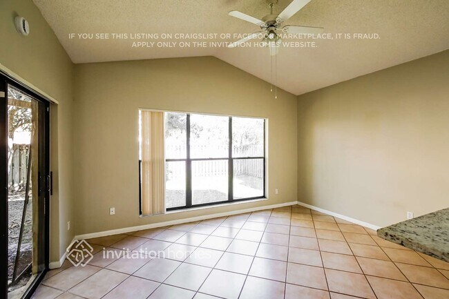 Building Photo - 11571 Waterford Ct