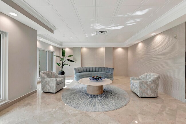 Building Photo - 4301 N Ocean Blvd