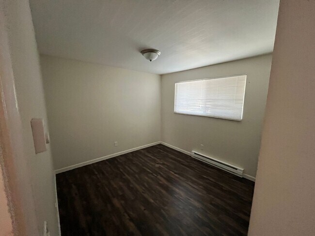 Building Photo - 110 Stanford Dr
