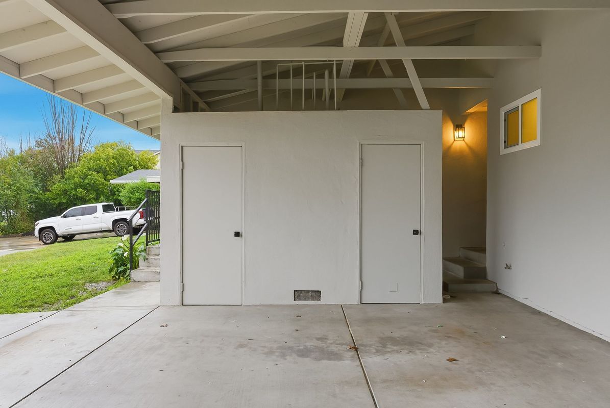 Building Photo - 446 Waddington Ave