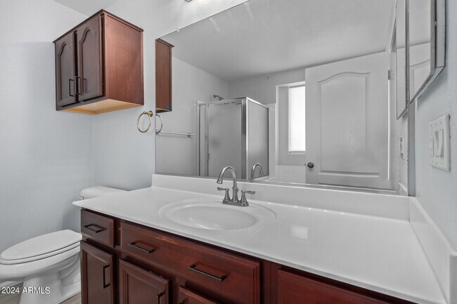 Building Photo - 983 E Palomino Way