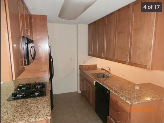 Building Photo - 9715 Woods Dr