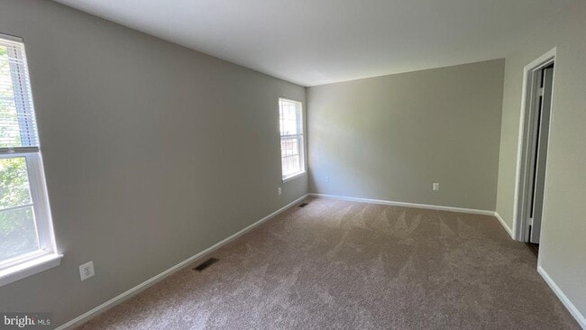 Building Photo - 10364 College Square