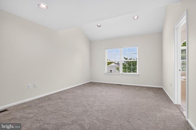 Building Photo - 102 Ashley Way