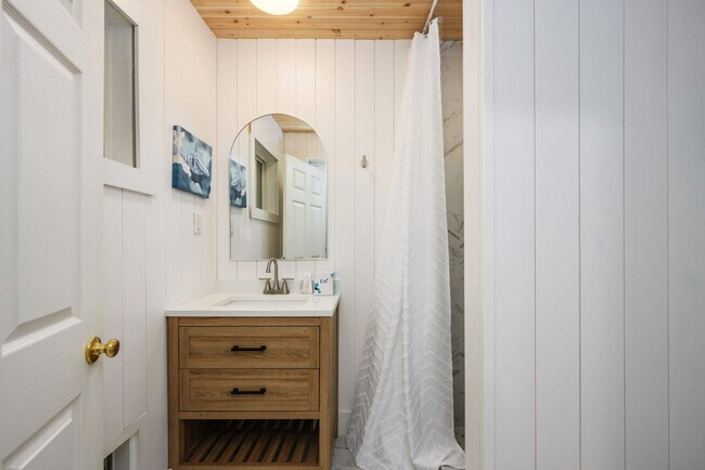 Building Photo - 3 Cassina Ln