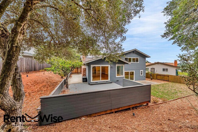 Building Photo - 315 Crestmont Dr