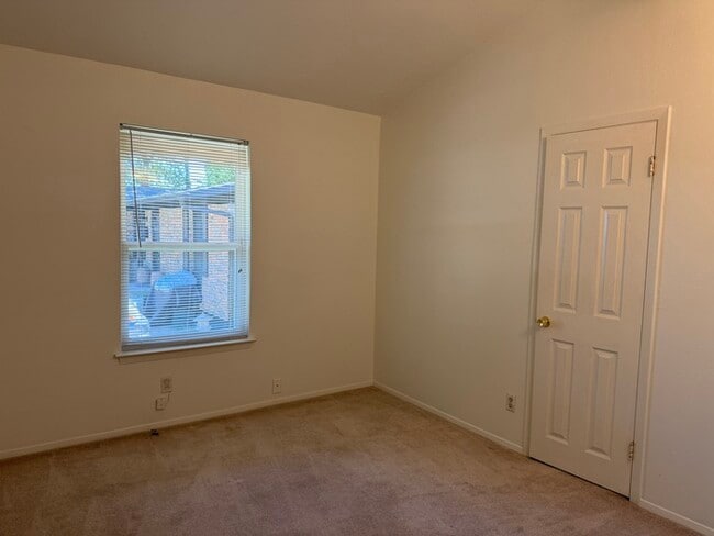 Building Photo - Nice property in Richardson....