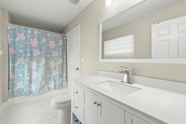 Building Photo - 7654 Jewelwood Dr