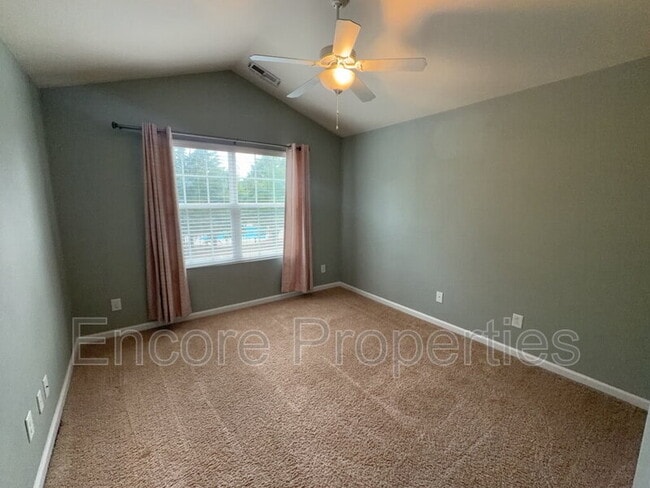 Building Photo - 1200 Grace Point Rd