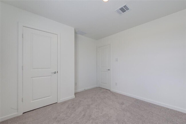 Building Photo - 7715 Primrose Myrtle Ln