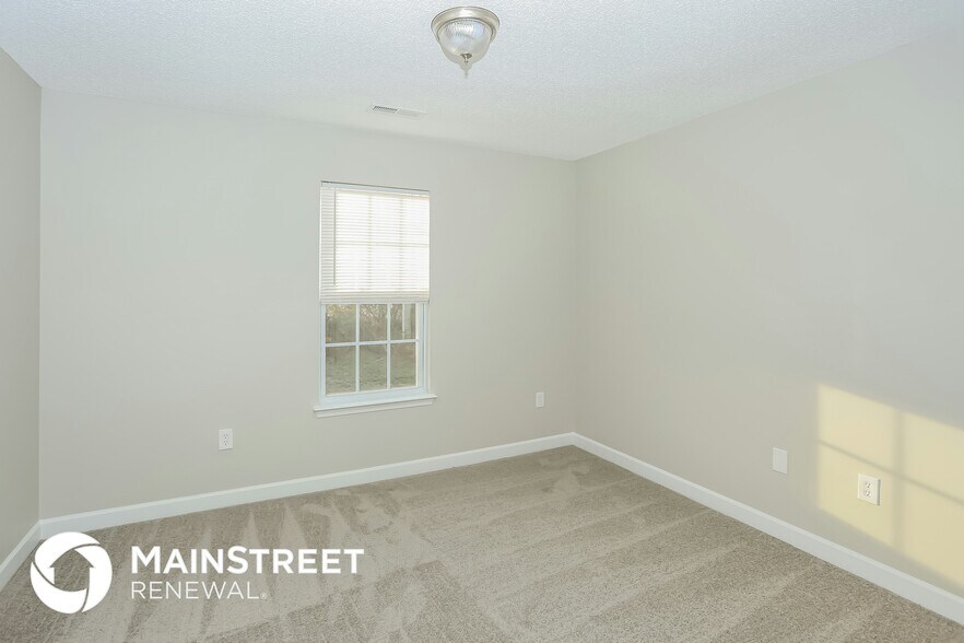Building Photo - 823 Winthrop Ln