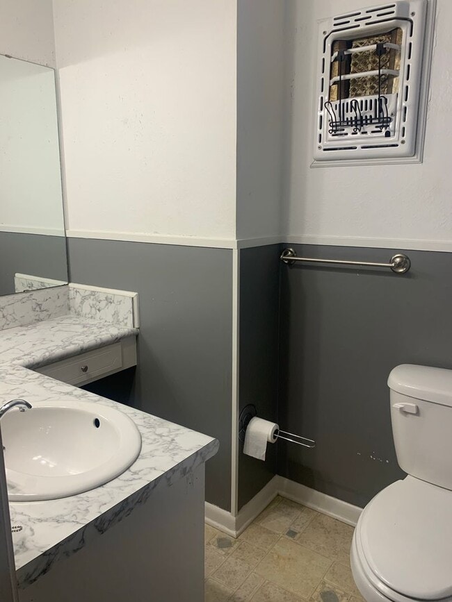 Building Photo - REMODELED SPACIOUS SOUTH BOSSIER HOME.