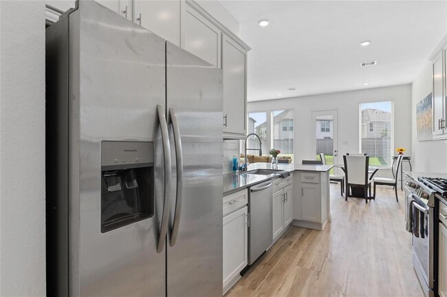 Building Photo - 21122 Rio San Jose Ct