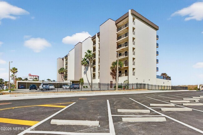 Building Photo - 601 1st St S