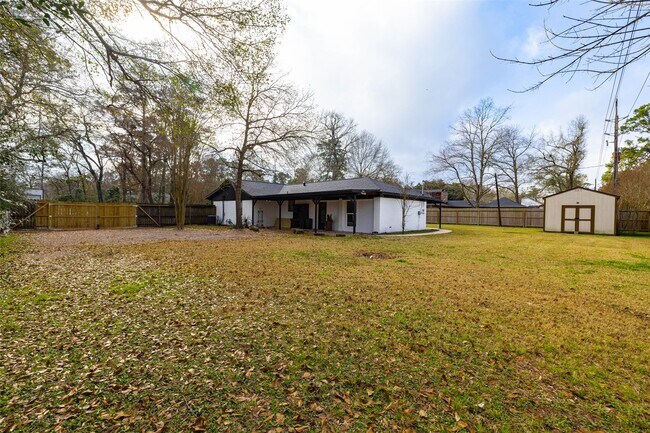 Building Photo - 12514 Park Forest Dr