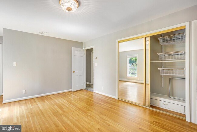 Building Photo - 9801 Orchid Cir