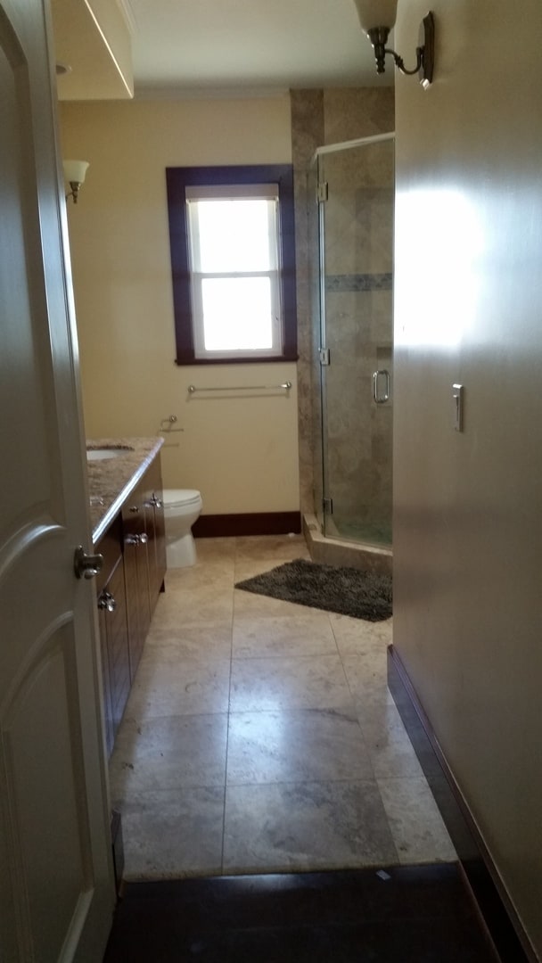 Building Photo - Large home in Lahaina for rent